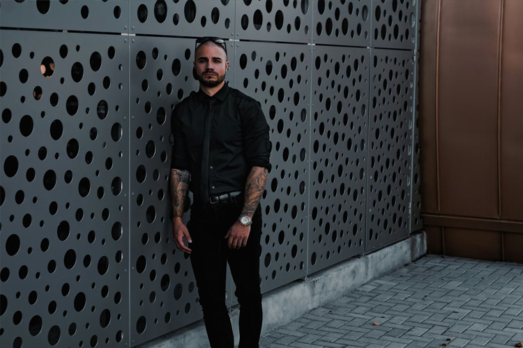 The Art of Shadow: Defining a Refined Dark Style