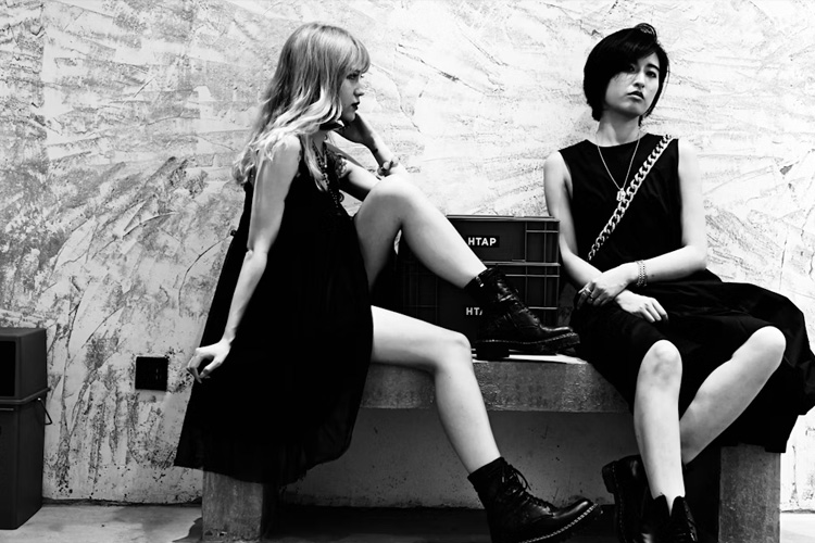 Monochrome Mastery: Crafting a Cohesive Dark Wardrobe